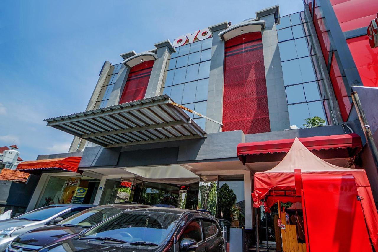 Oyo 231 ホテル アンディータ スヤリア スラバヤ エクステリア 写真